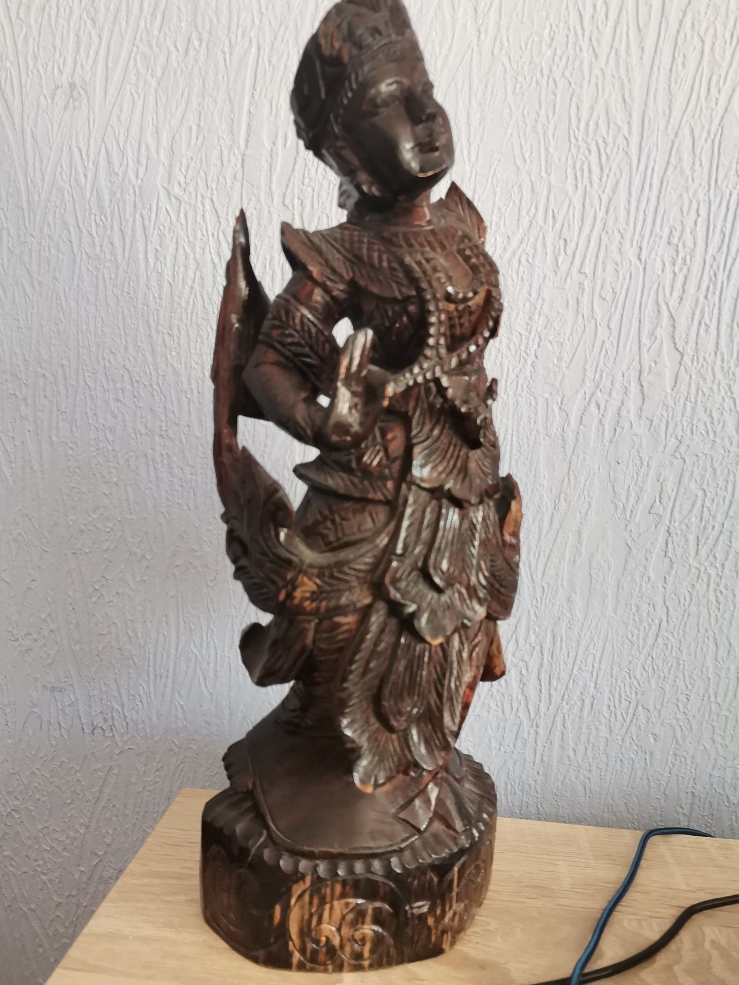 Figurka Krishna drewniana