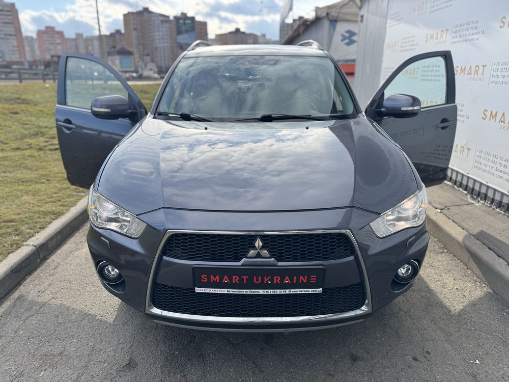 Mitsubischi Outlander 2.2 d 4*4 avtomat з Швейцарії