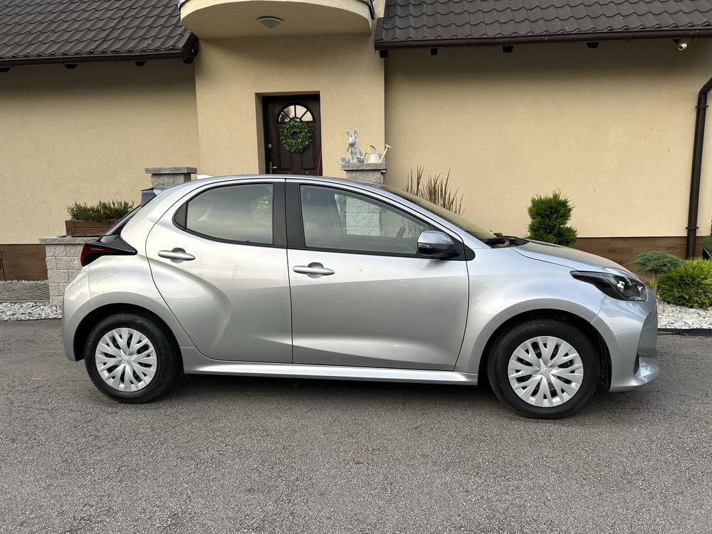 Toyota yaris 4 hybryda super stan