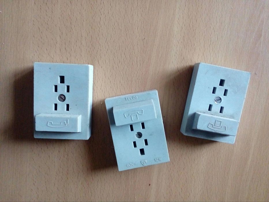 Резетки телефонные.