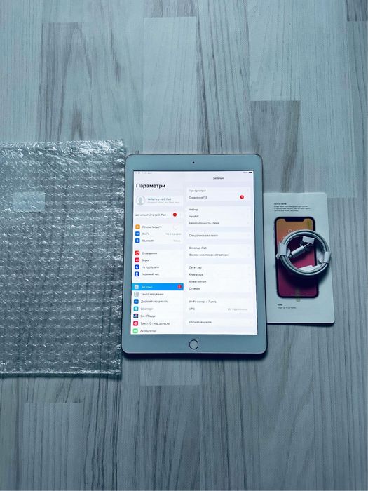 З гарантією Ipad 5 32gb gold neverlock 80% акумулятор