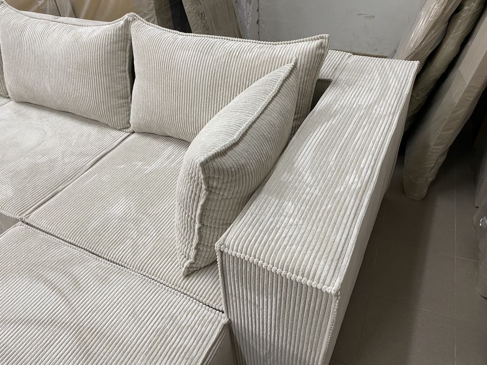 Narożnik sofa kanapa modułowa w tkaninie sztruks Poso jasny beż