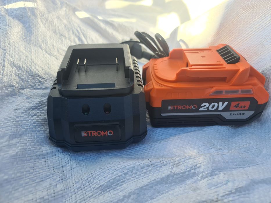Зарядний пристрій stromo 20v2Амакіта