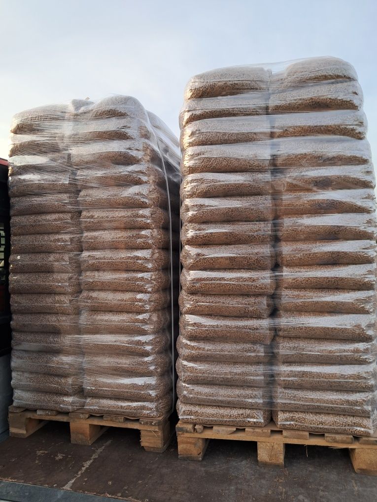 Pellet z trocin.