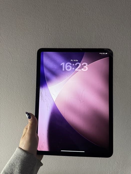 iPad Pro 11” 2. generacji – 256 GB – WiFi + SIM