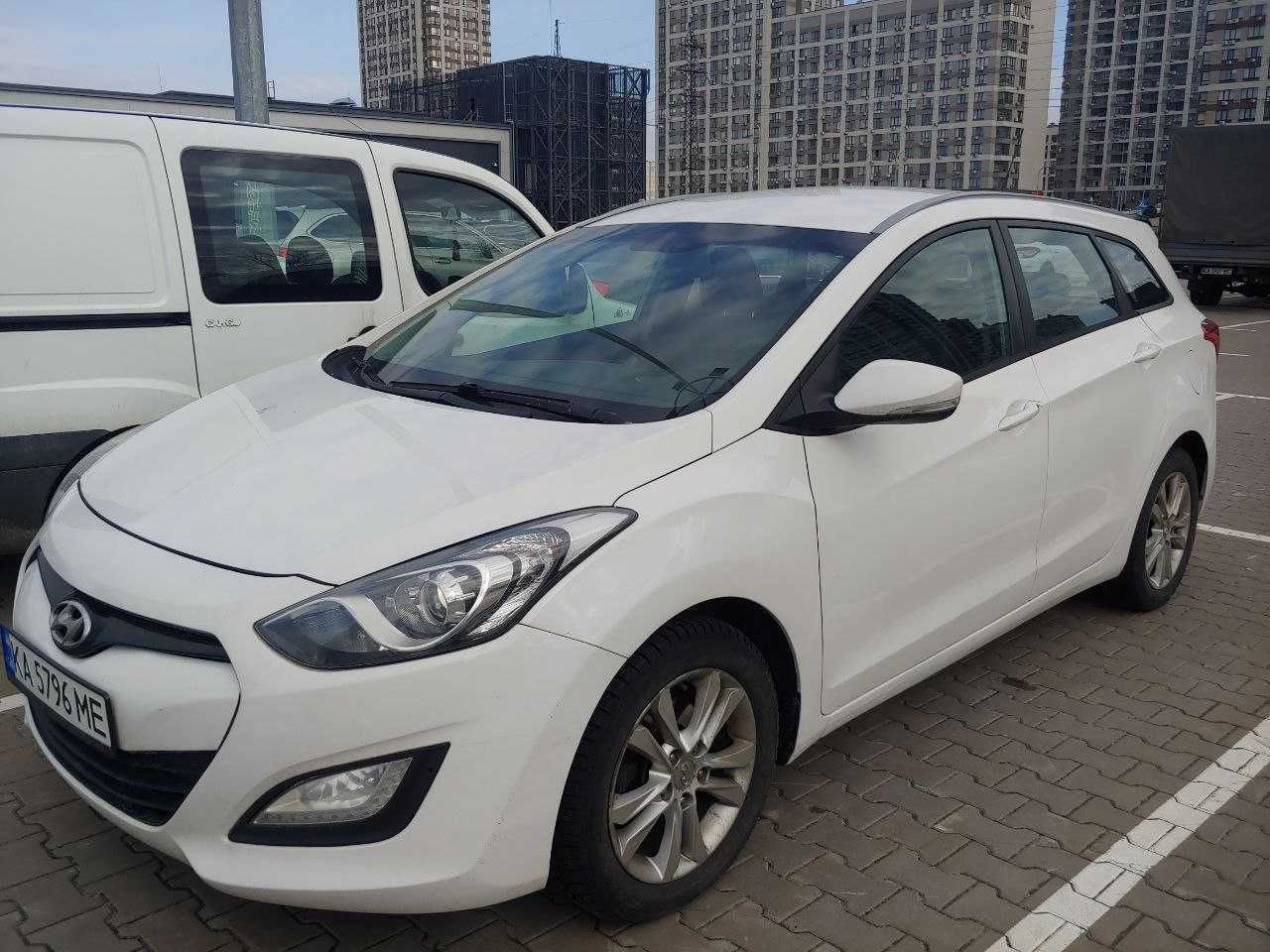Продається Hyundai i30 2012 дизель 1.6 автомат універсал