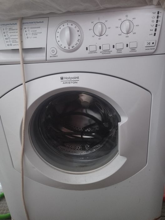 Пральна машина Hotpoint ariston