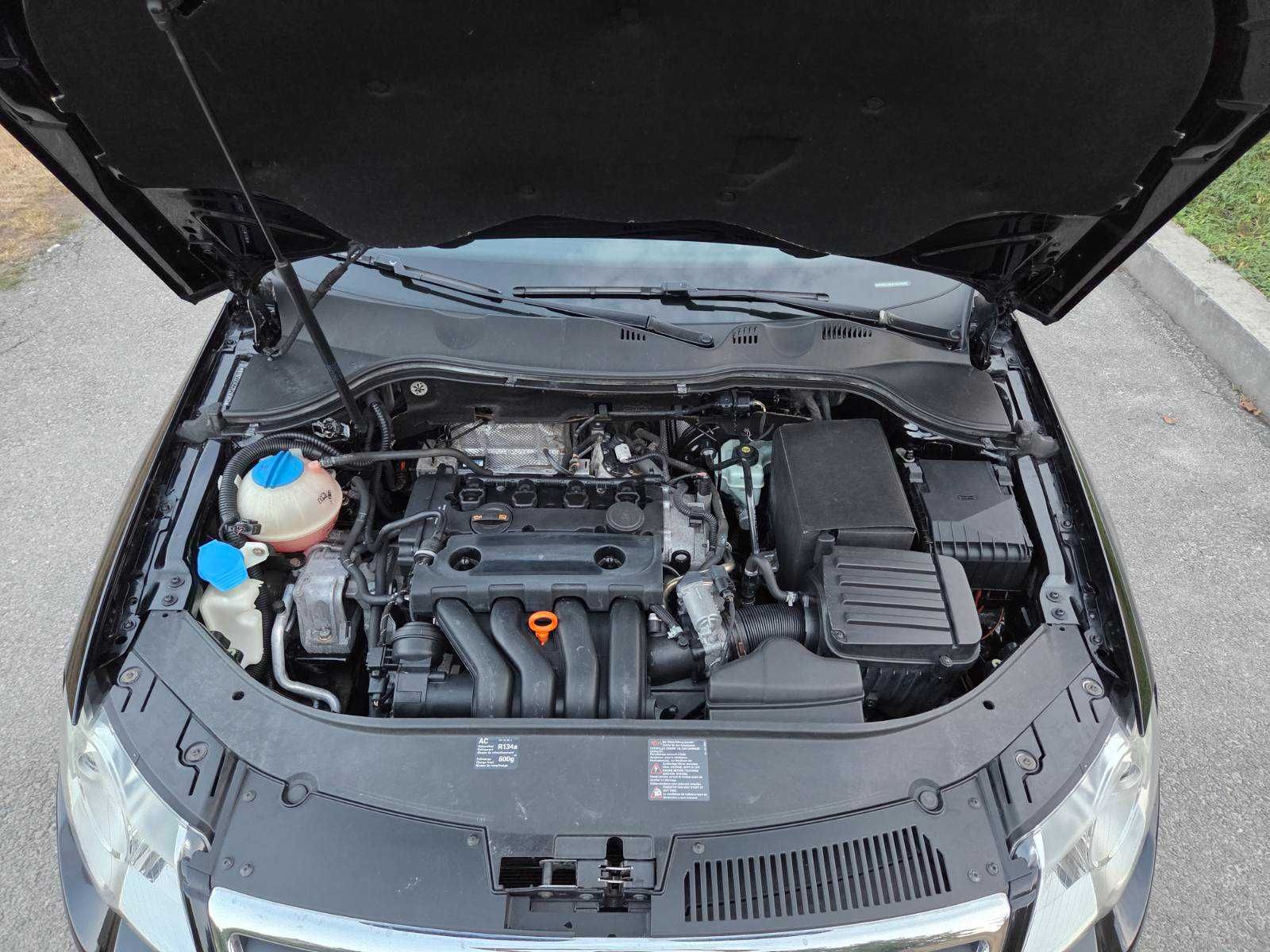 В відмінному стані  Volkswagen Passat