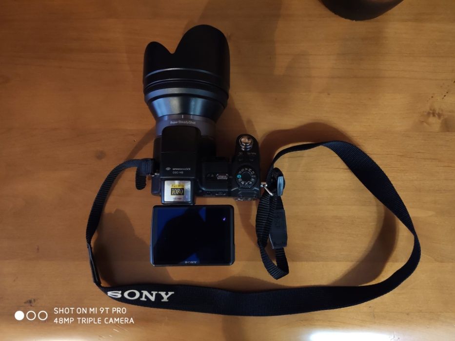 Maquina fotográfica digital Sony 8.1 mega pixels