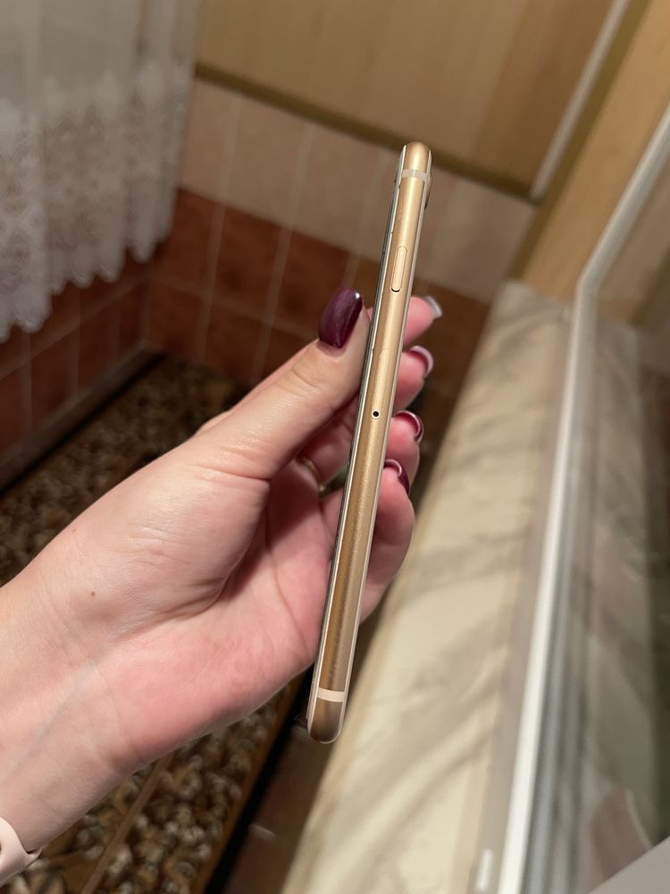 iPhone 8 64Gb Gold Neverlock