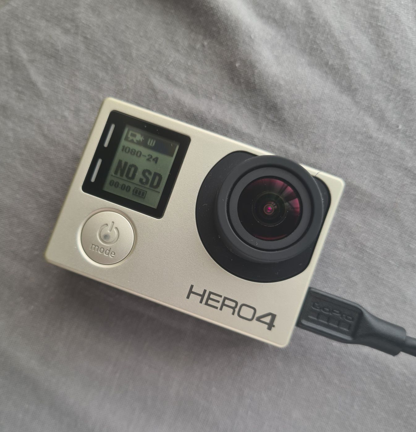 Go Pro Hero 4 Silver com caixa e acessórios