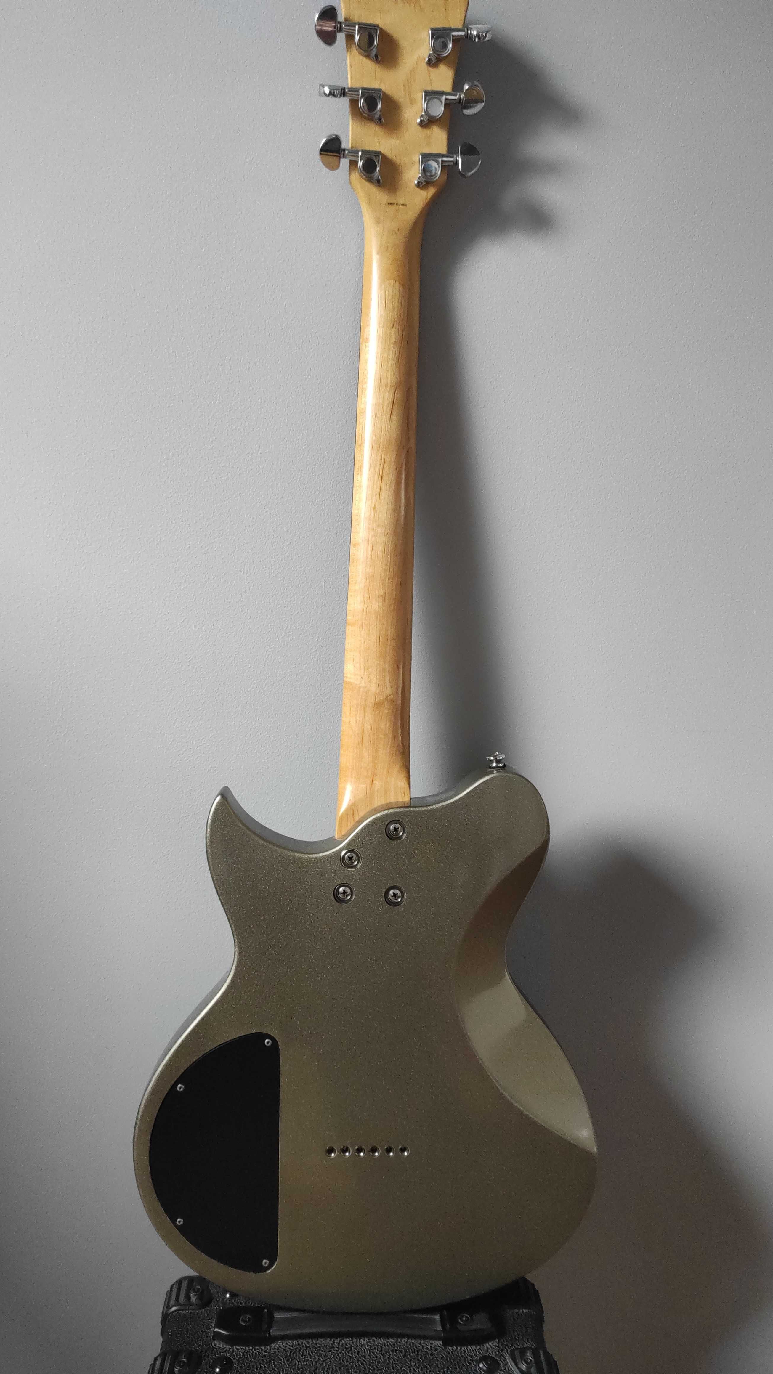 Gitara elektryczna Washburn W114 + piec Washburn WA15G