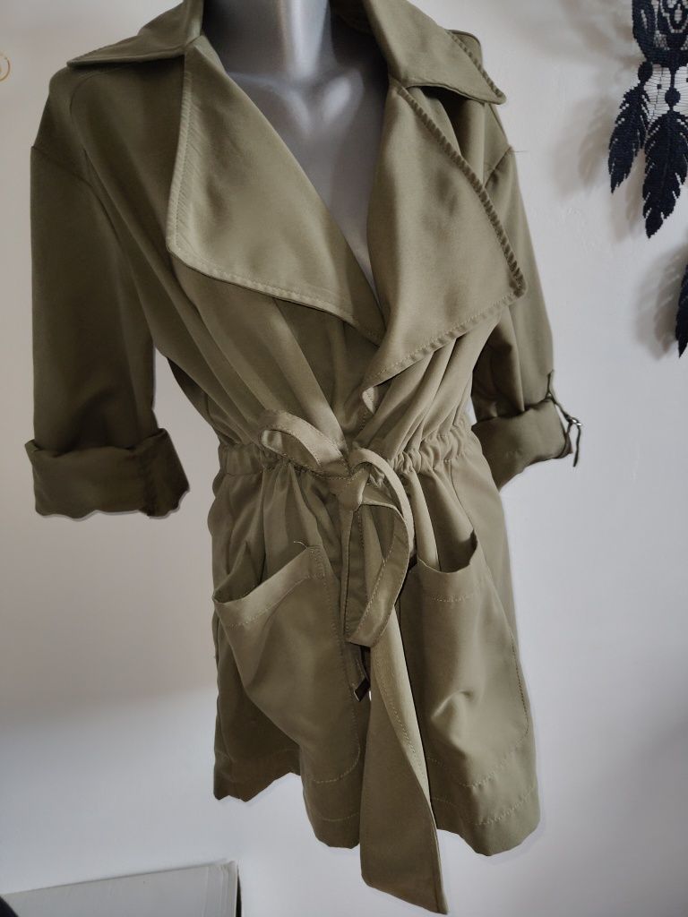 Markowy trencz kurtka parka wiosna lato rS Stradivarius khaki oliwkowa