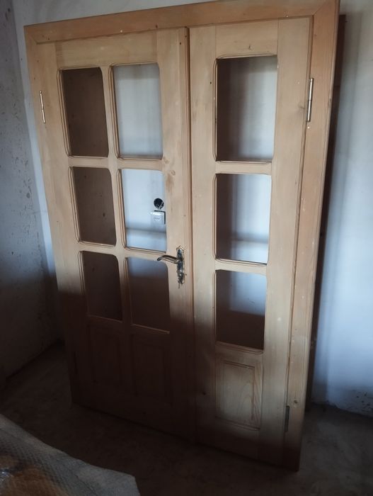 Продам вхідні двері є і матове стекло 1.22/198 розмір
