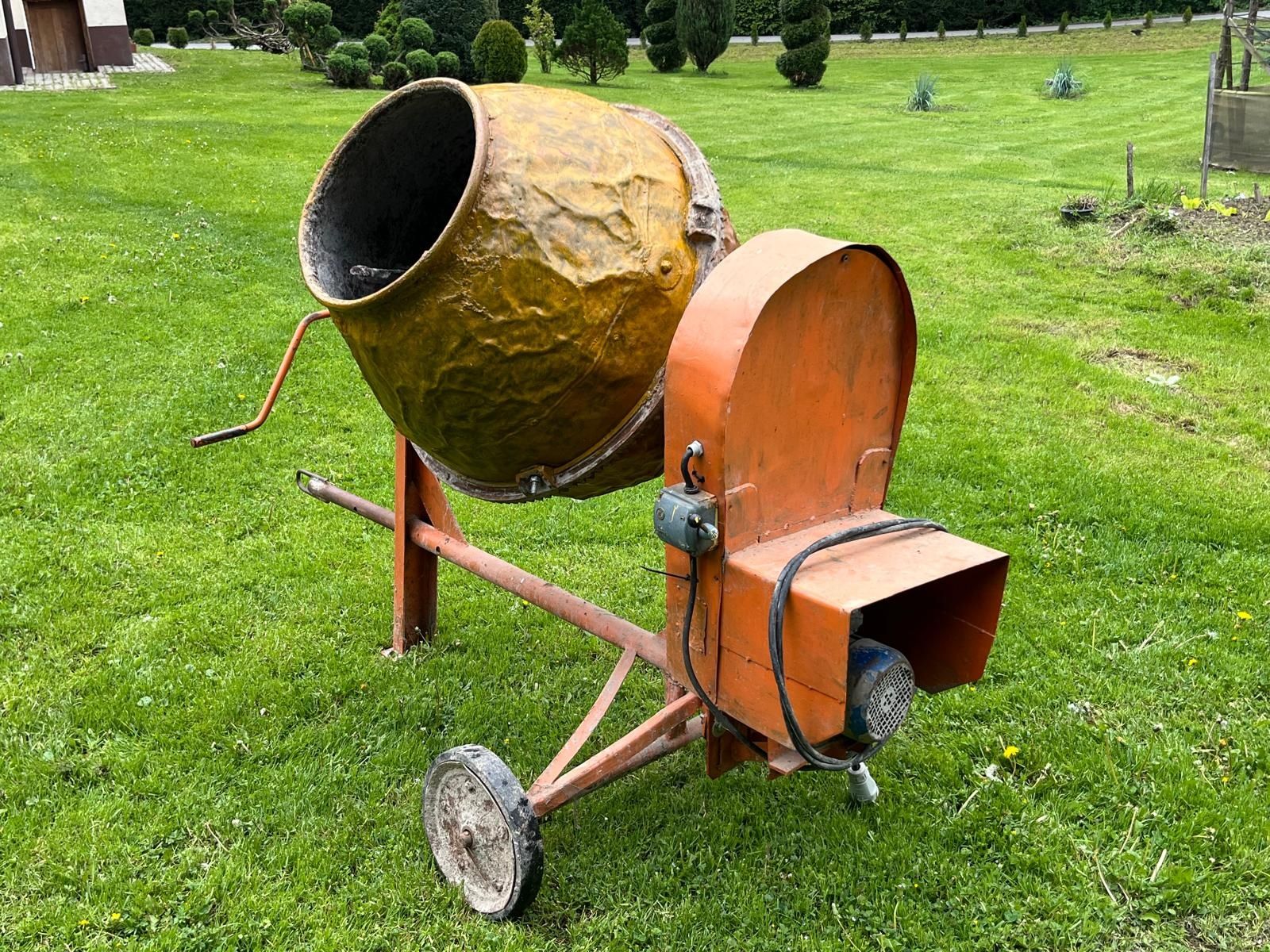 Betoniarka 250L 1,1 kW 400V w pełni sprawna