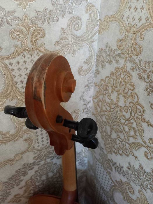 продам віолончель 1/2 зі смичком