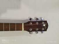 Guitarra fender semi acústica