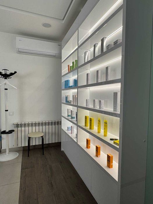 Запускайте Ваш успішний бізнес в ЦЕНТРі міста! Супер локація, ремонт!