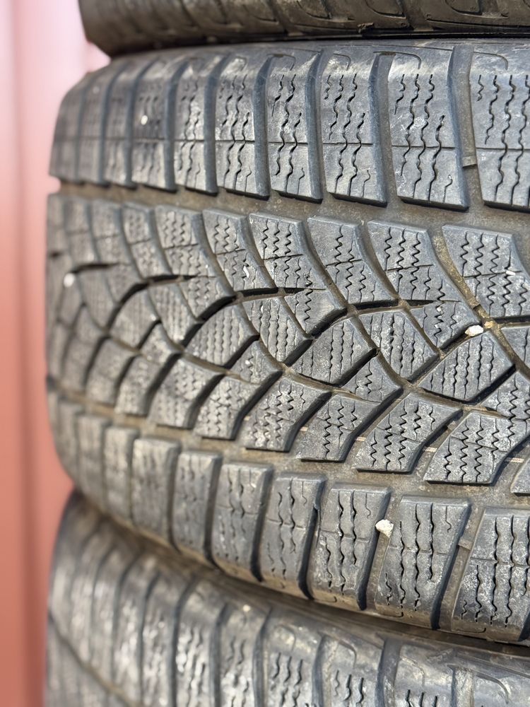 Opony zimowe 245/40 R18 97V AO GoodYear UltraGrip Performance Audi OEM
