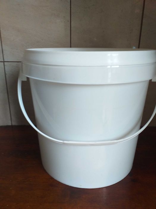 Wiadra plastikowe 20l