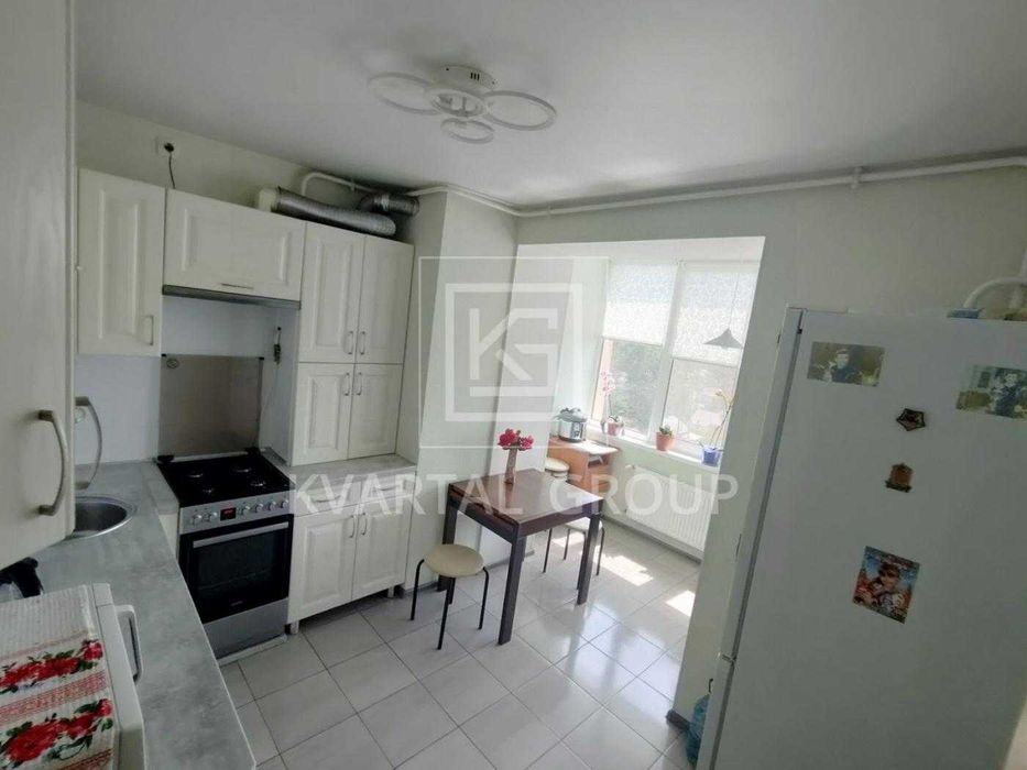 БЕЗ КОМІСІЇ! світла Однокімнатна квартира з ремонтом. ПОКРОВСЬКИЙ парк