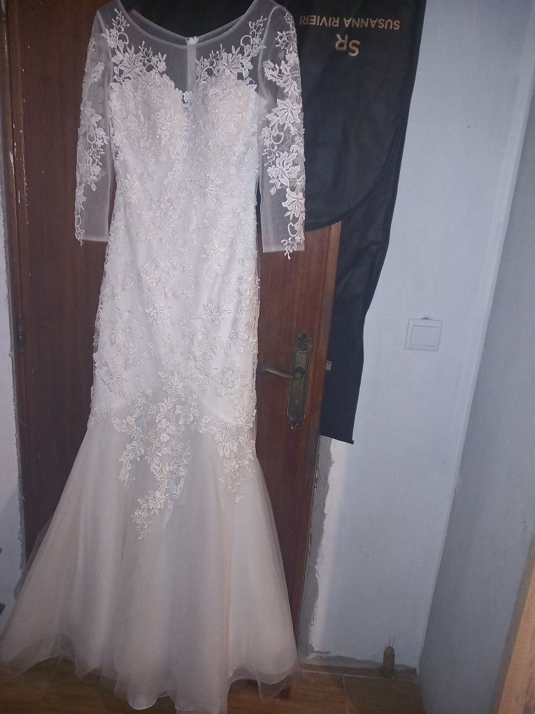 Vestido de noiva nunca usado valor 100 euros