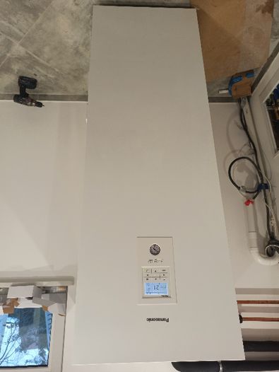 Panasonic aquarea pompa ciepła all in one 7 kw z montażem