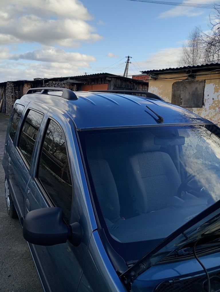 Продам logan mcv 1 5 dci