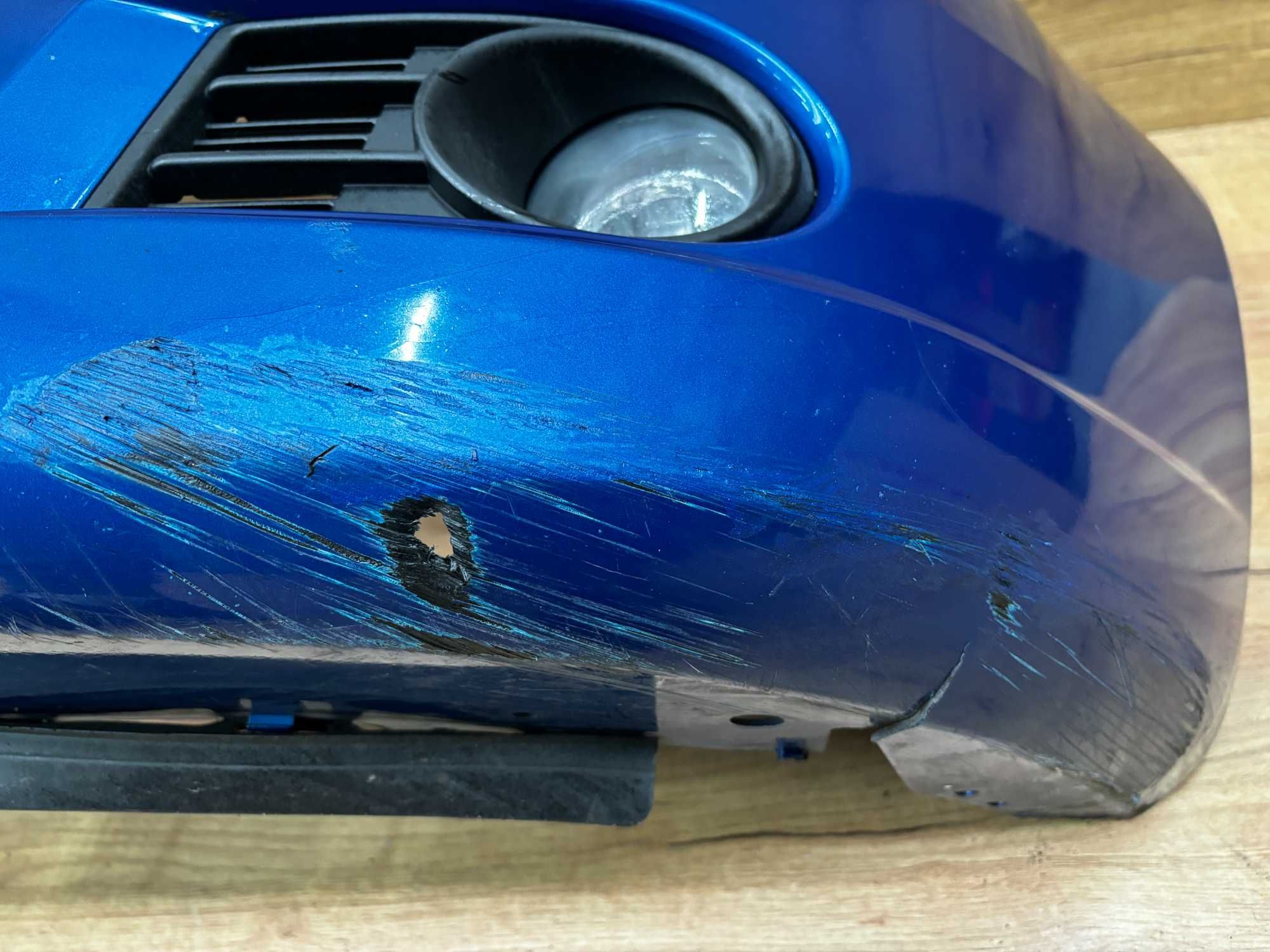 Zderzak przedni Suzuki Swift Mk6 kolor zcg