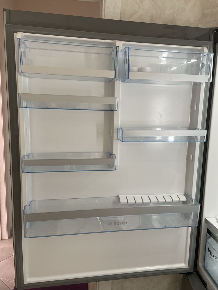 Холодильник BOSCH KGN86AI30U