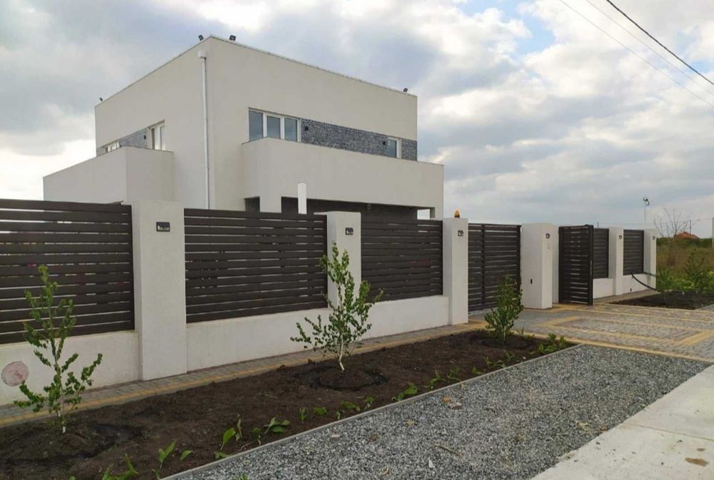 Продам новий будинок у передмісті Чорноморська. с.Молодіжне