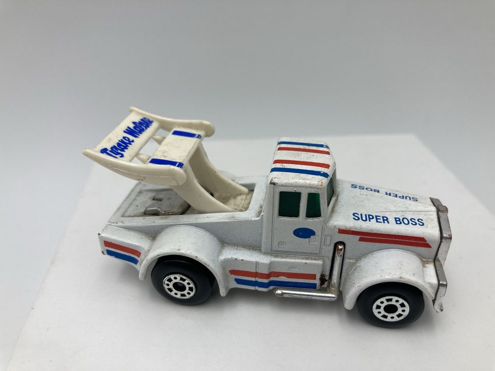 Matchbox Lesney 1:64 Vtg no 66 Kenworth Semi Boss Hoss White