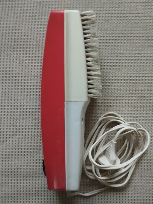 Элекрощетка-пылесос Ветерок-3.