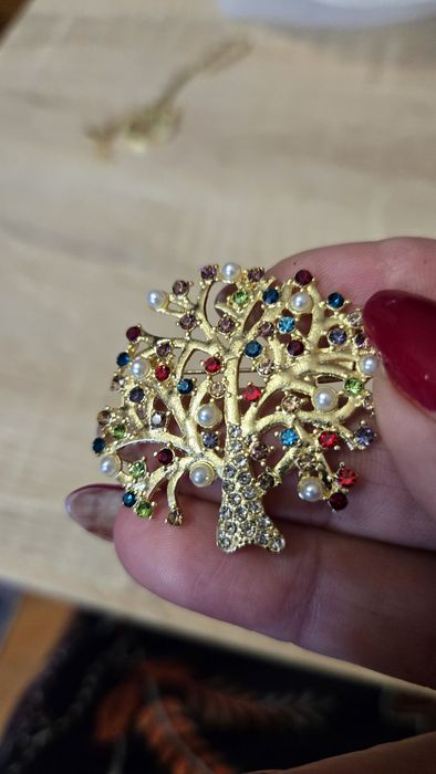 Broszka drzewko szczęścia.