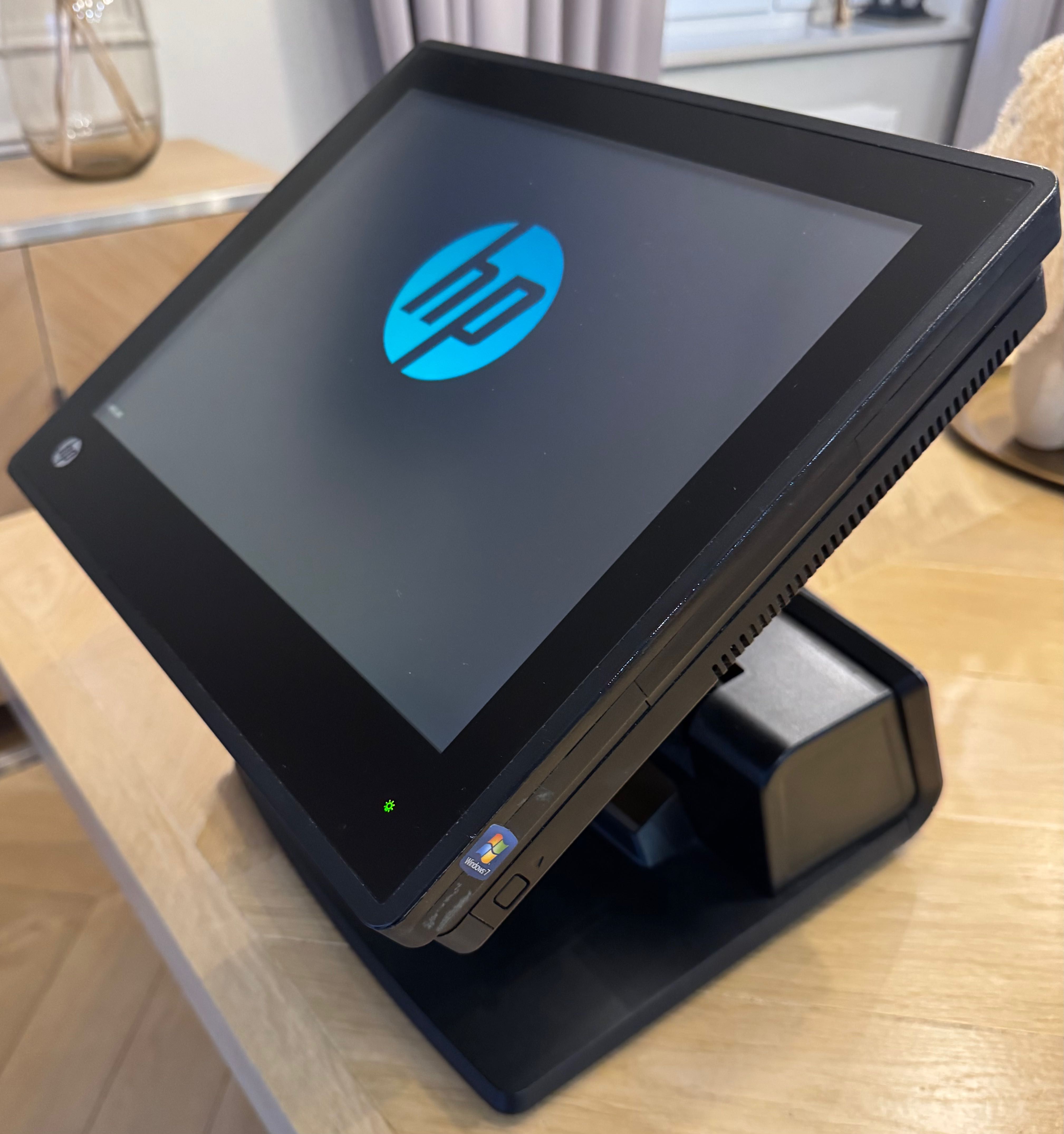 Komputer POS HP RP7800