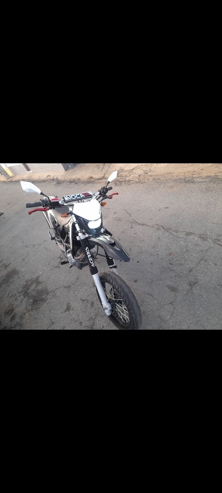Ajp 125cc supermotar  troco