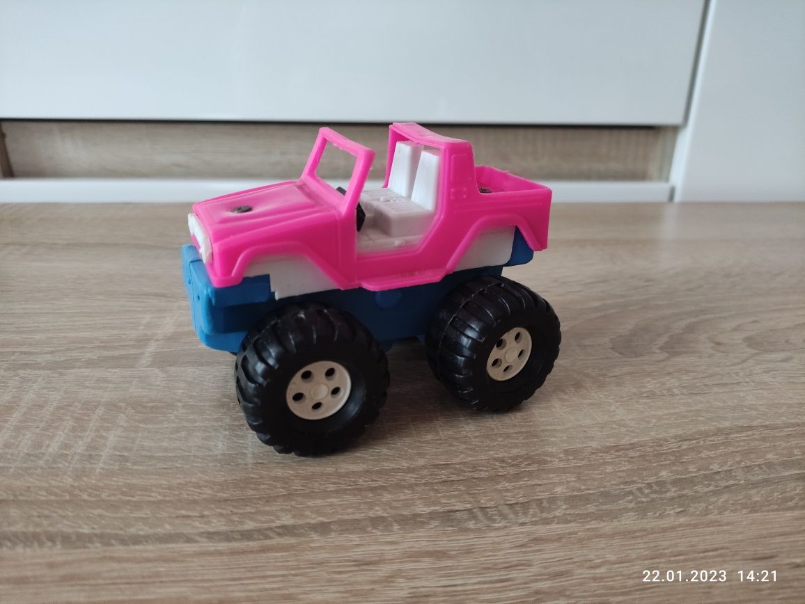 Autko terenowe Toyota terenówka