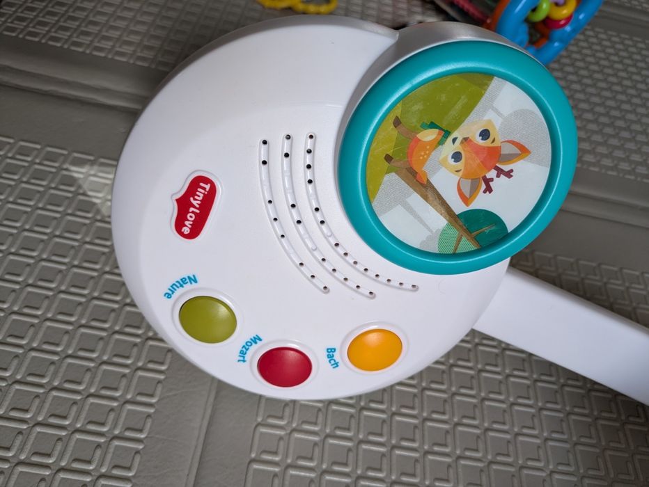 Karuzela niemowlęca do łóżeczka