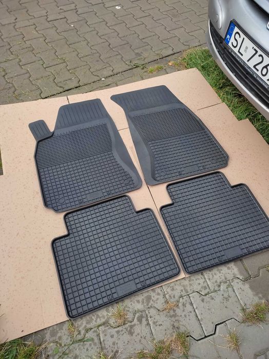 NOWE Dywaniki gumowe CHRYSLER NEON dopasowane korytka korytko