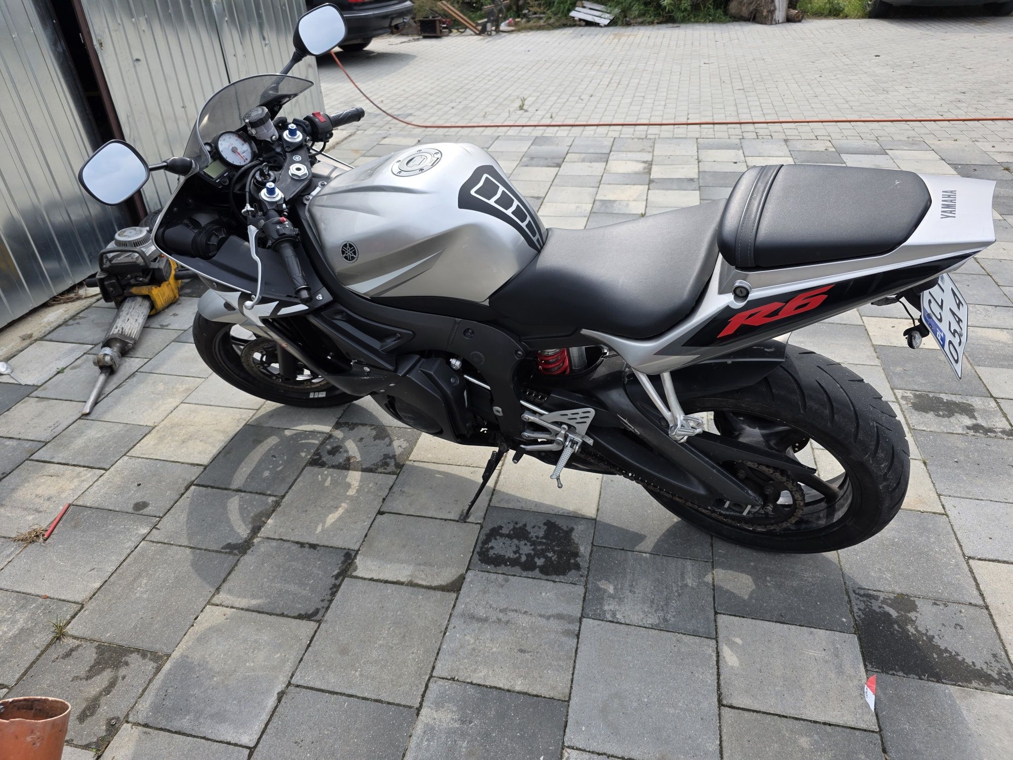 Yamaha YZF-R6 2005r stan bdb bardzo mało używana