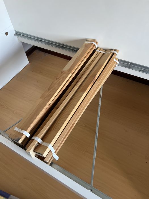 Cama solteiro estado razoavel