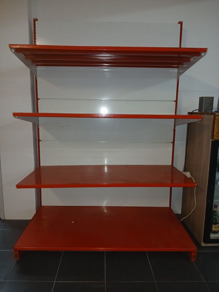 Estantes para mini mercado.