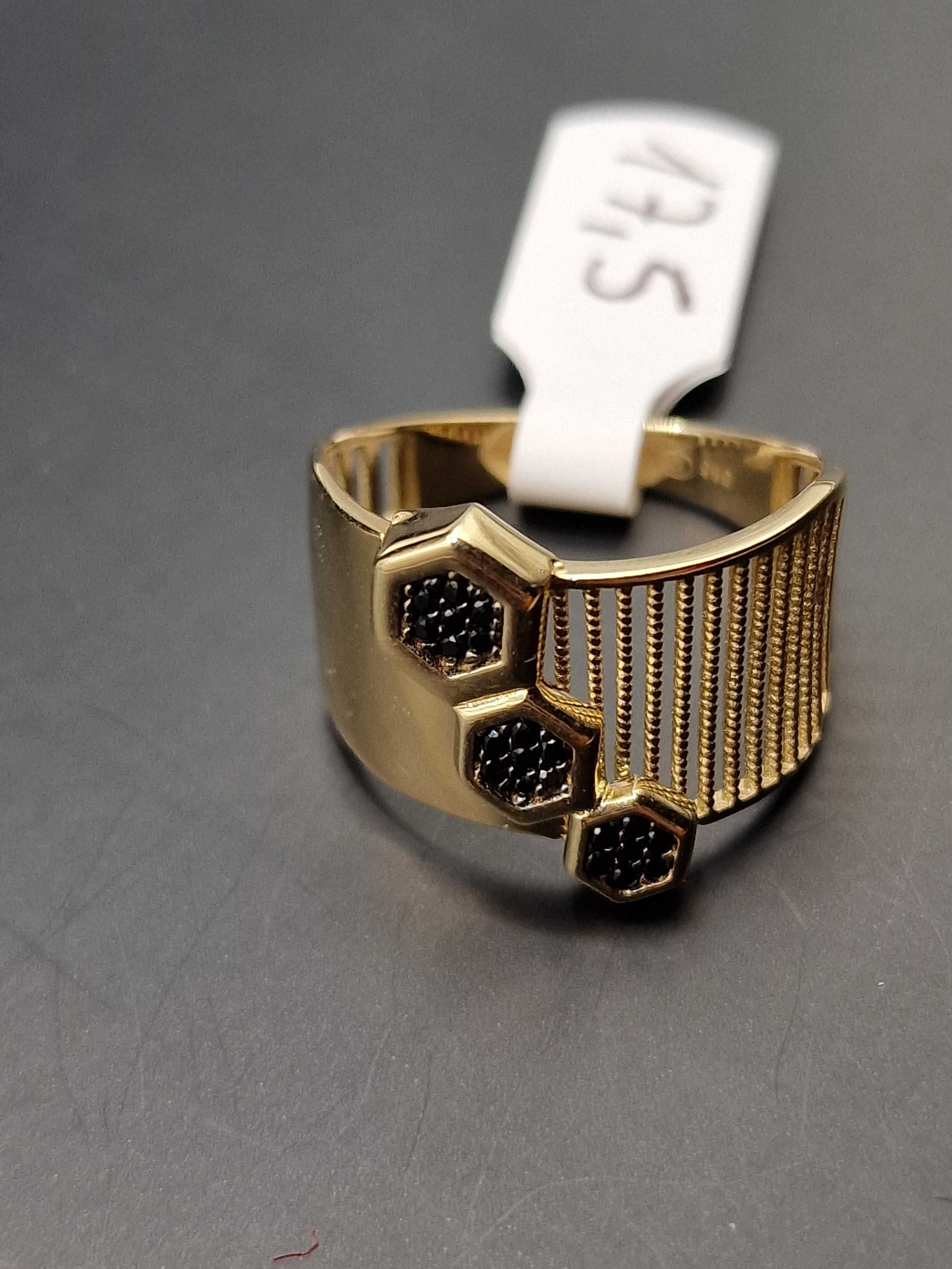 Nowy złoty pierścionek, próba 585, cyrkonie