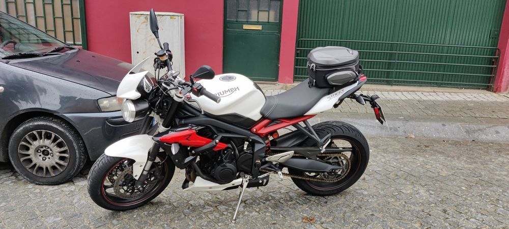 Triumph street triple 675