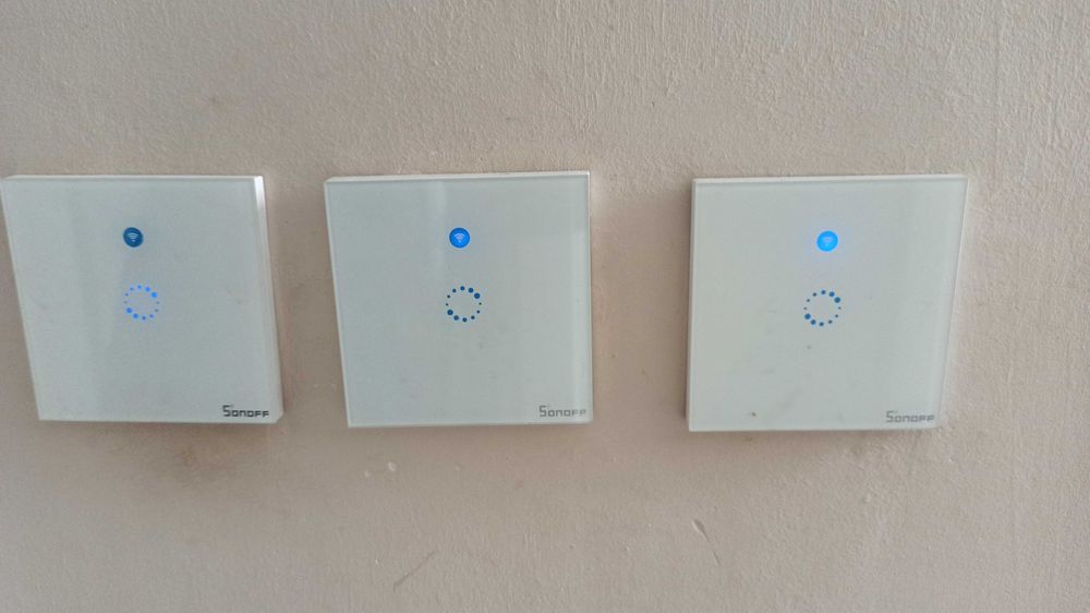 SONOFF T1 UE wyłącznik światła WIFI pojedynczy aplikacja eWelink