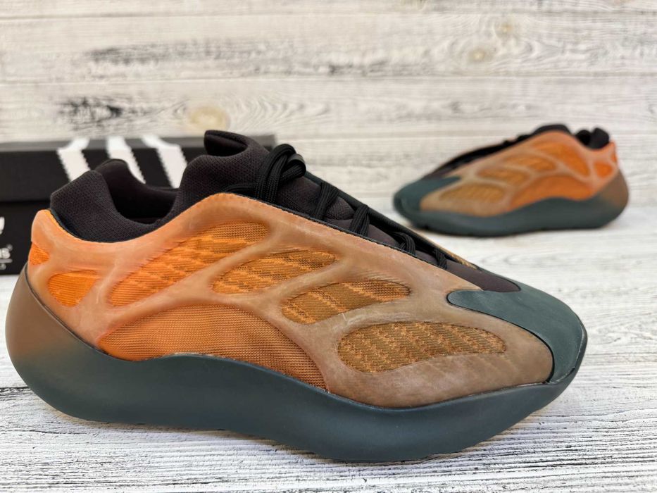 Кросівки Adidas Yeezy 700 V3 Orange Copper Fade Адидас із буст 700