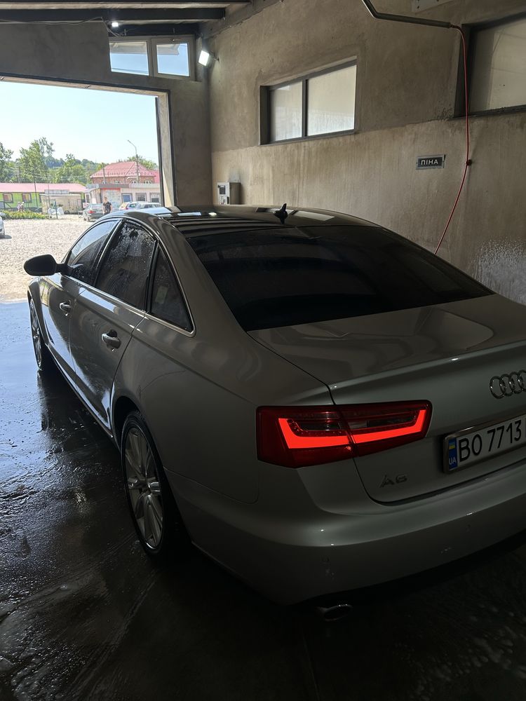 Audi a6c7 2014 3.0TDI quattro (торг біля капоту)