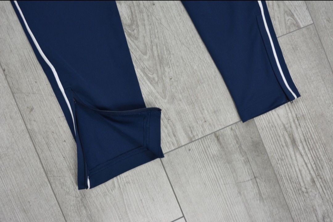 Oryginalne dresy Under Armour