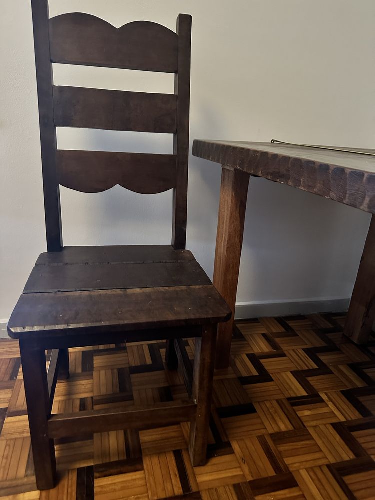 Mesa madeira maciça com 6 cadeiras