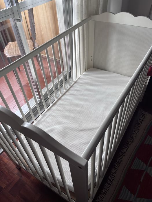 Berço de bebe, branco